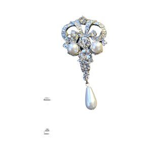 Vintage Pearl Brooch
